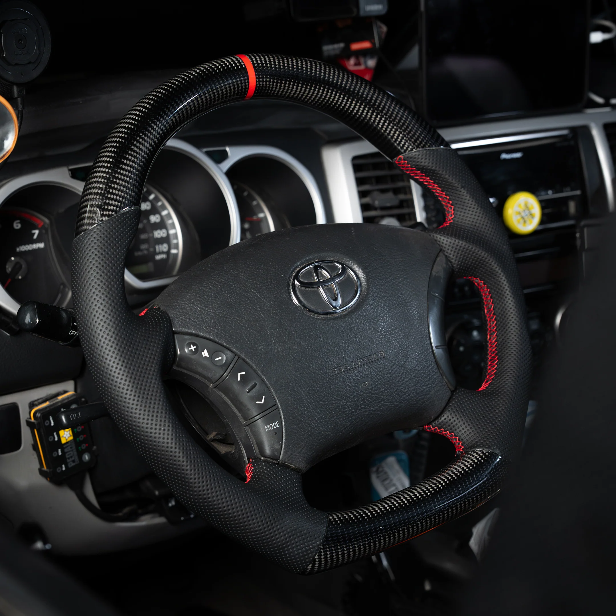 4Runner Lifestyle Carbon Fiber Steering Wheel For 4Runner (2003-2009) - Image 2