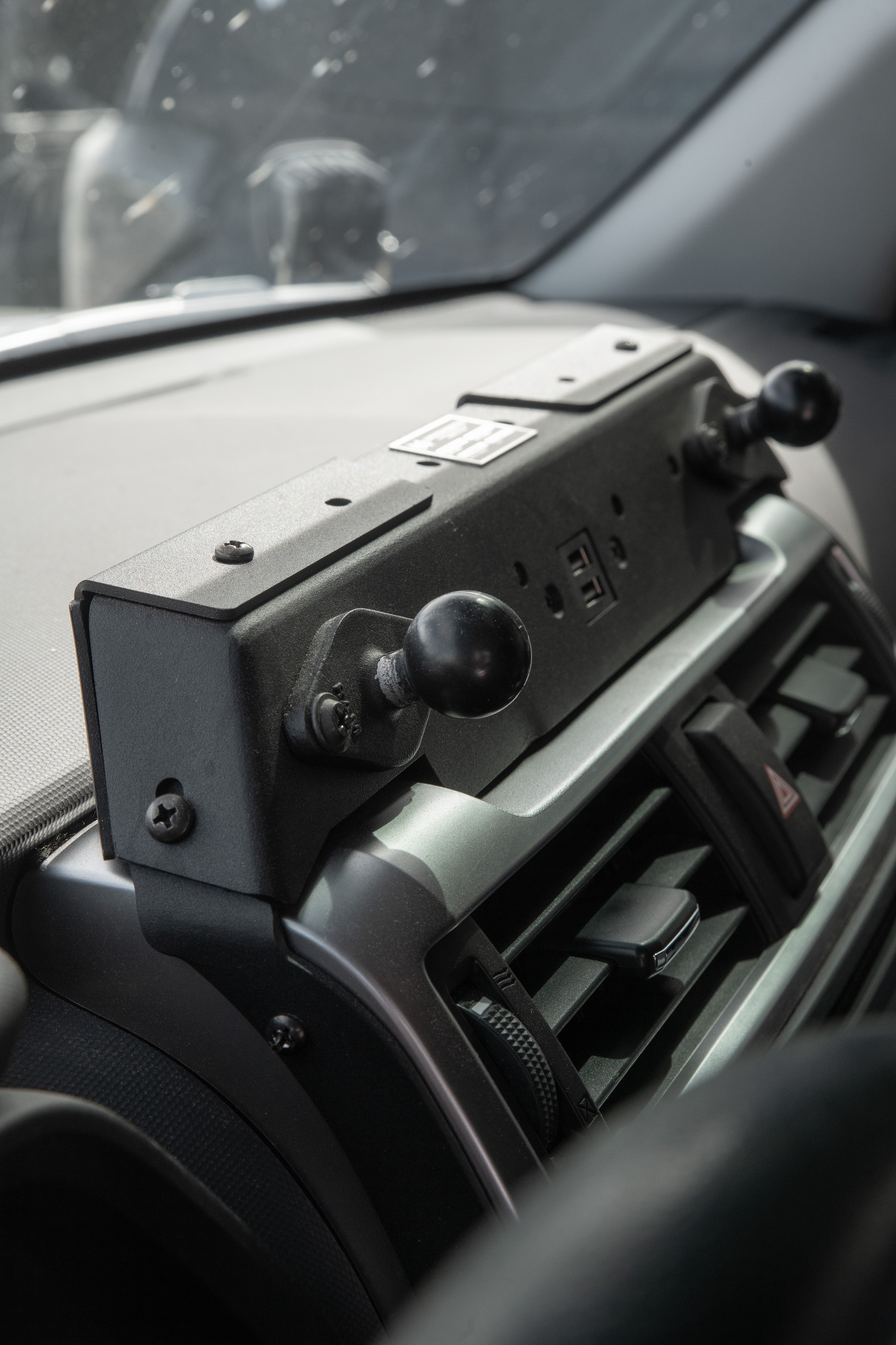 Expedition Essentials Powered Accessory Dash Mount For 4Runner (2010-2024) - Image 15