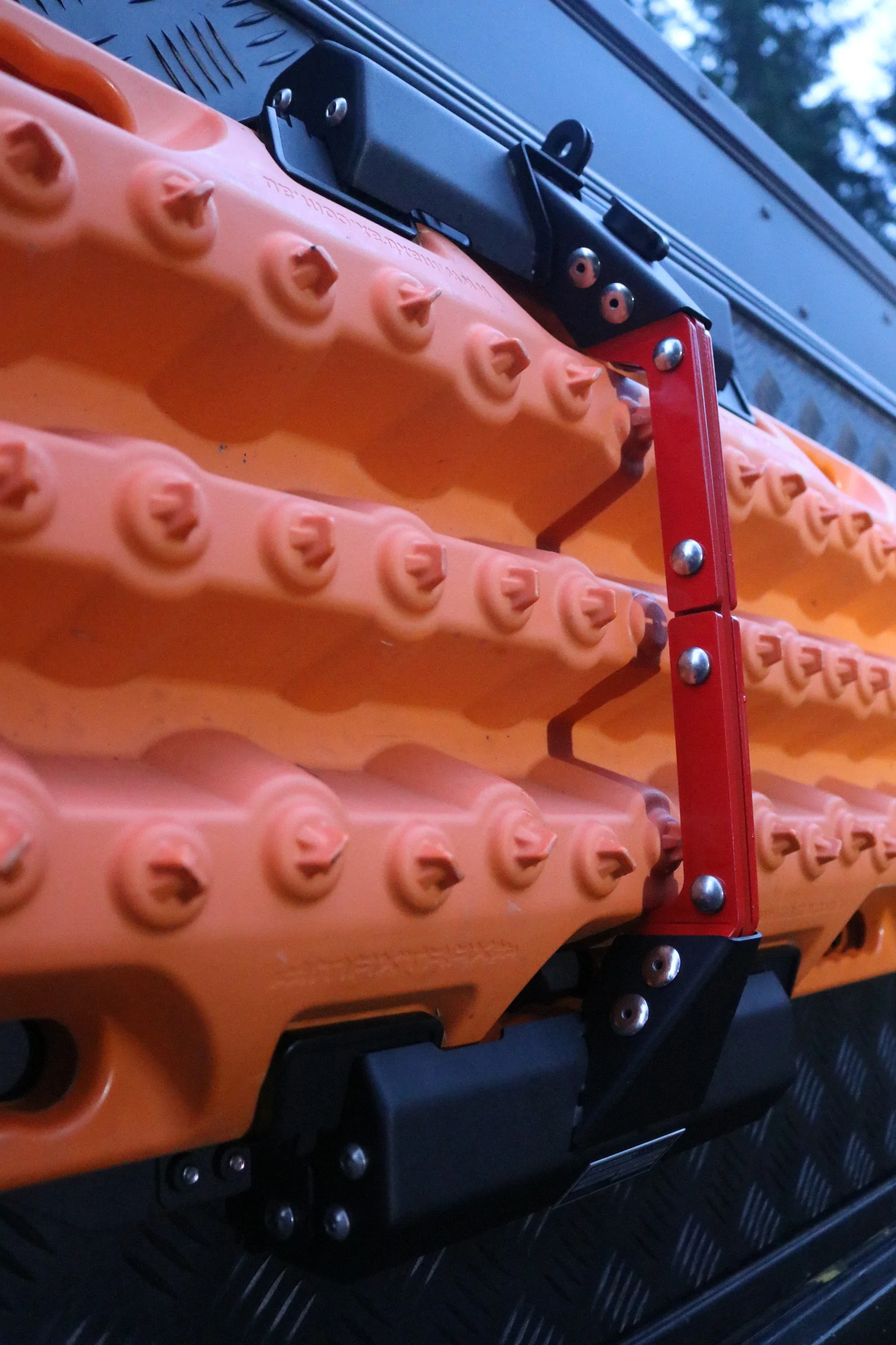 Expedition Essentials Recovery Board Mount For Maxtrax MKII - Image 3