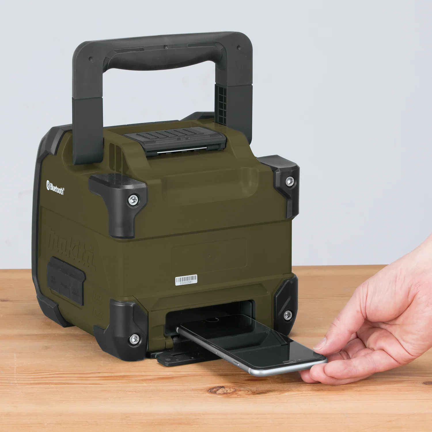 Makita Outdoor Adventure 18V Cordless/Corded Bluetooth Speaker - Image 8