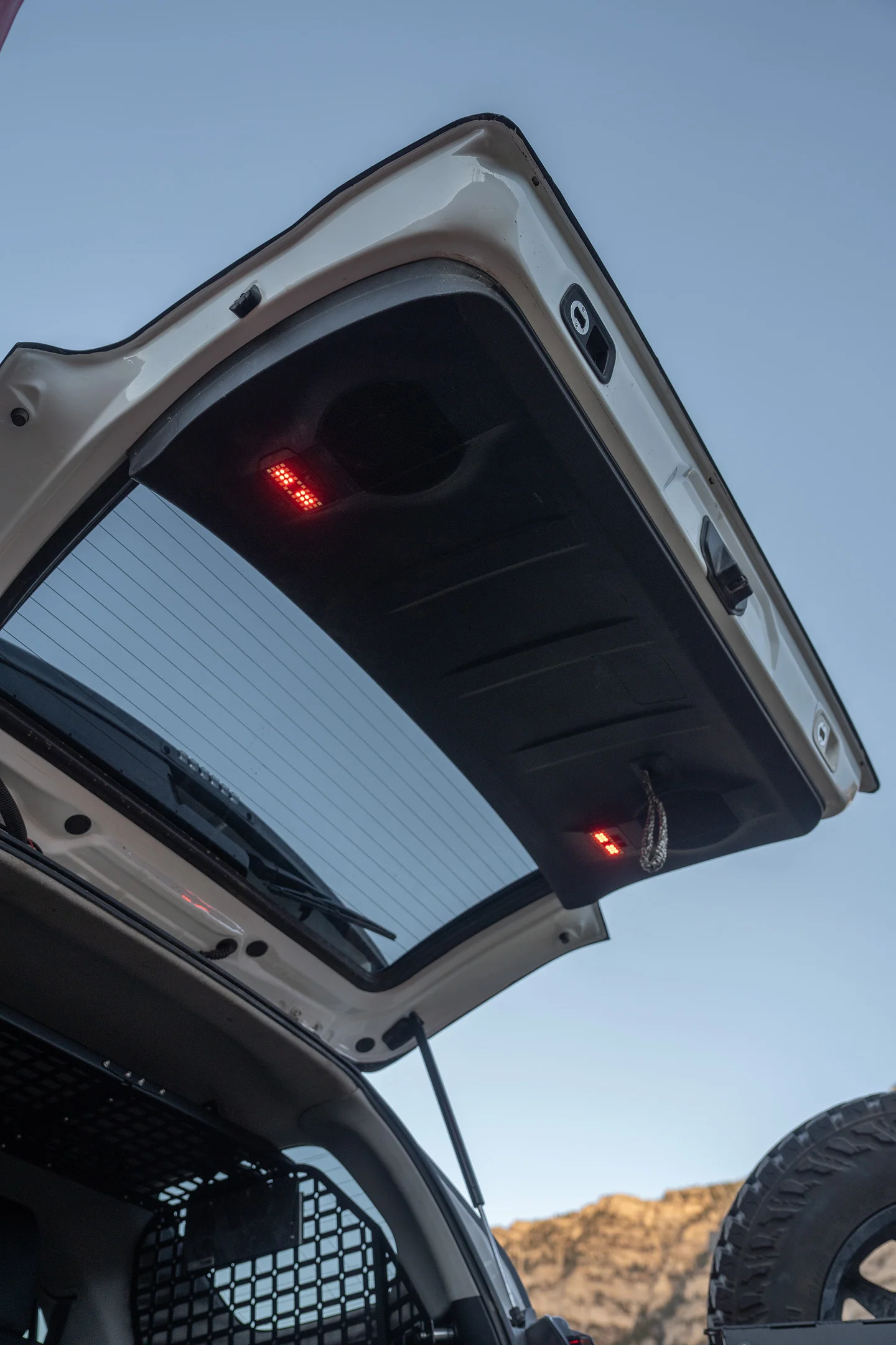 Meso Customs Ultimate Dual Color Hatch Lights For 4Runner (2010-2024) - Image 10