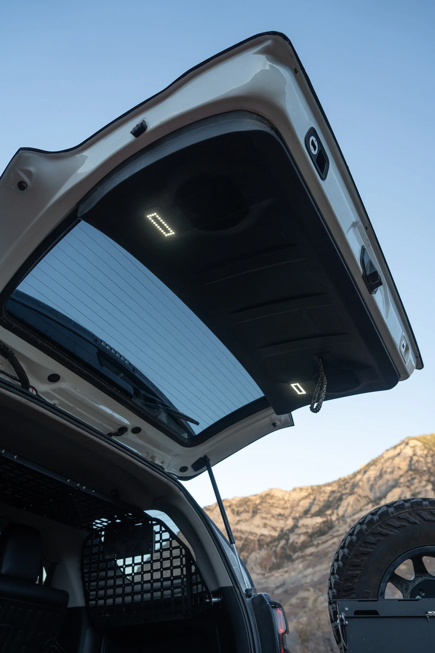 Meso Customs Ultimate Dual Color Hatch Lights For 4Runner (2010-2024) - Image 9