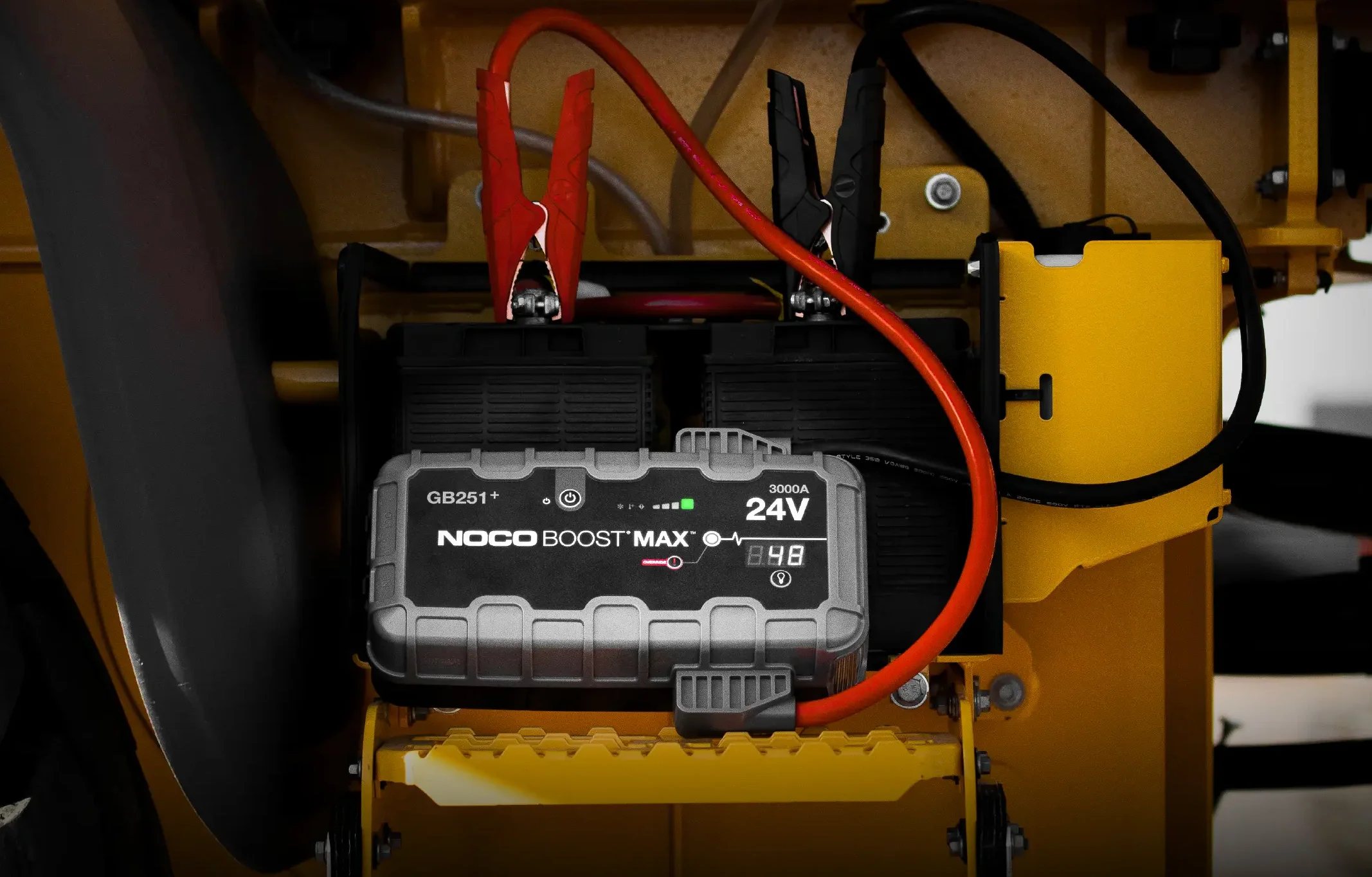 Noco GB251+ 3000A 24V Boost MAX UltraSafe Jump Starter - Image 2