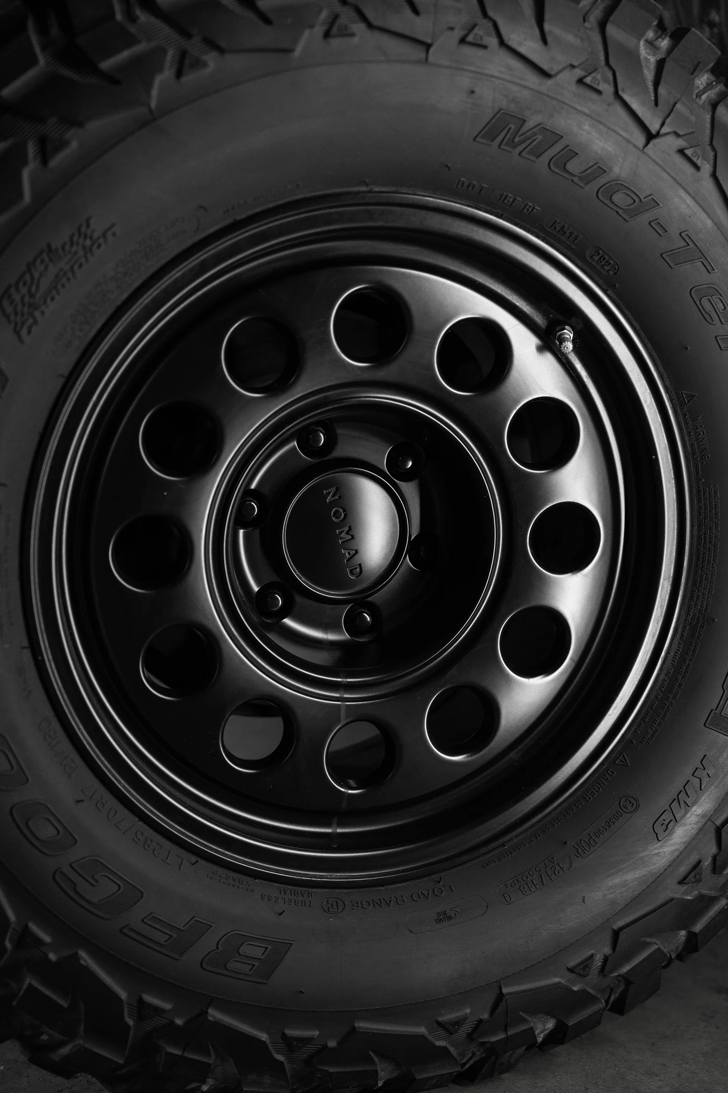 Nomad Wheels 501SB Convoy Satin Black - Image 4