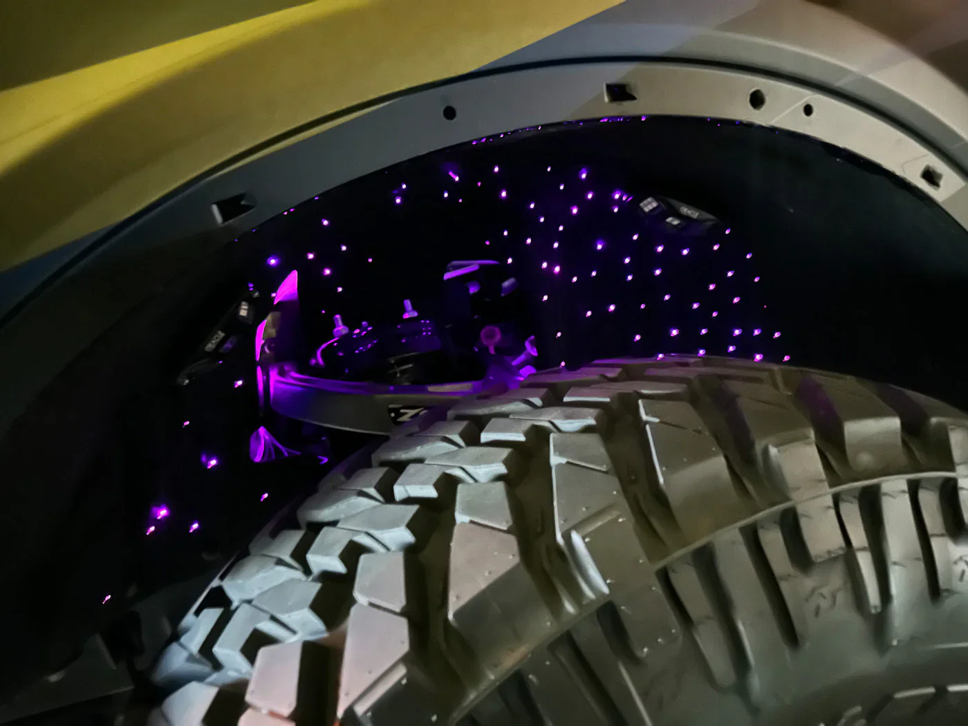 Oracle Lighting Fiber Optic Wheel Liner Colorshift RGB+W Kit - 40W Led/ 600 Fibers - Image 7