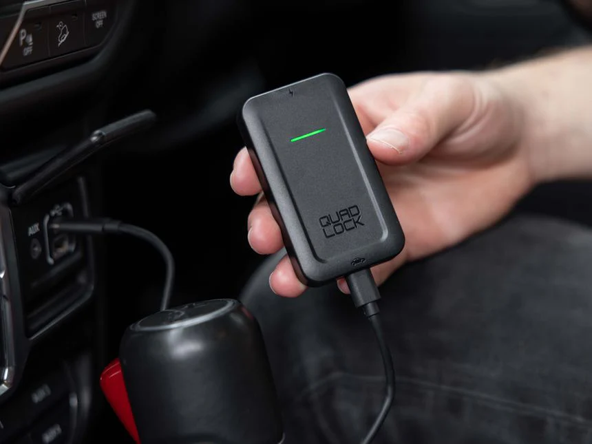 Quad Lock Wireless CarPlay Adaptor - Image 2