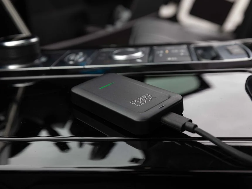Quad Lock Wireless CarPlay Adaptor - Image 3