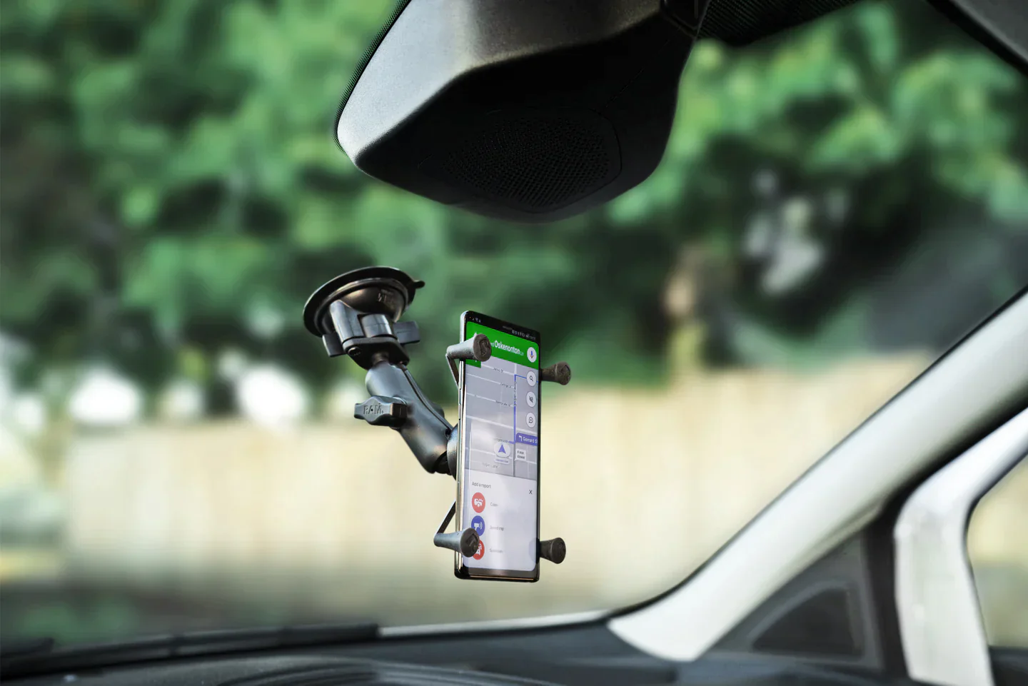 RAM X-Grip Large Phone Mount with Twist-Lock Suction Cup - Medium - Image 4