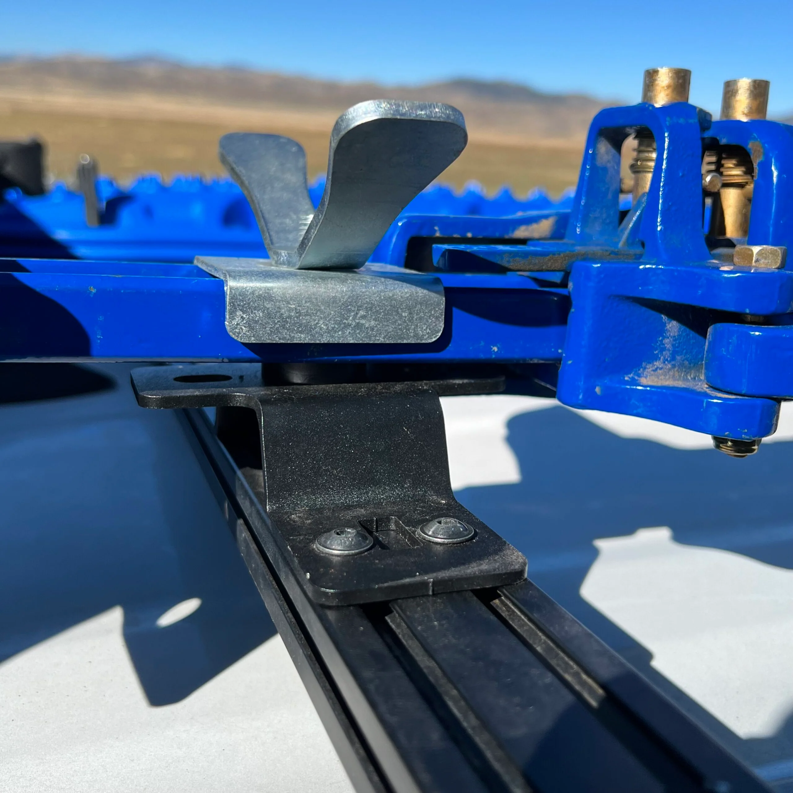 RCI Roof Rack Hi-Lift Mount - Image 5