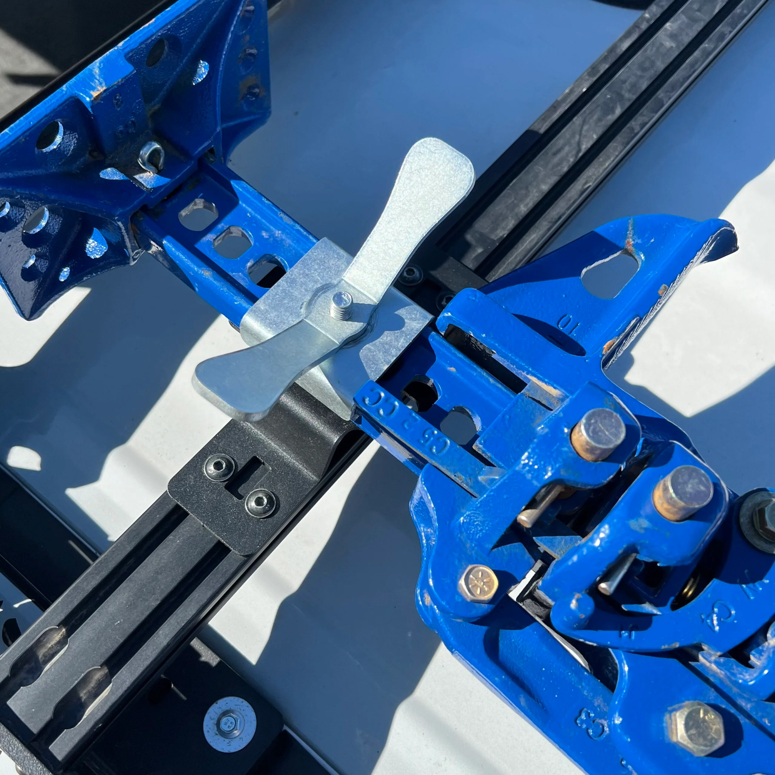 RCI Roof Rack Hi-Lift Mount - Image 7