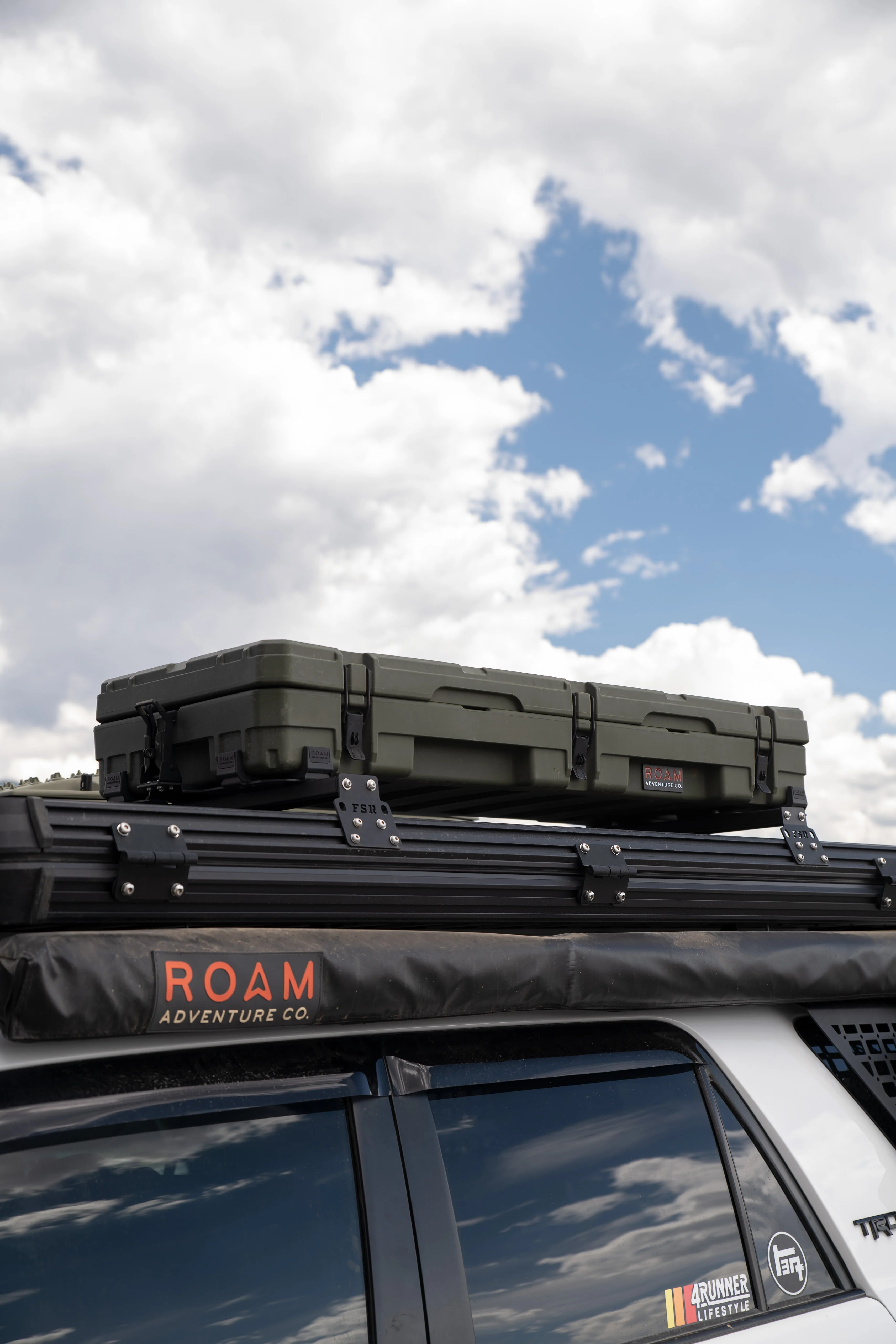 Roam Adventure Co 83L Rugged Case - Image 9