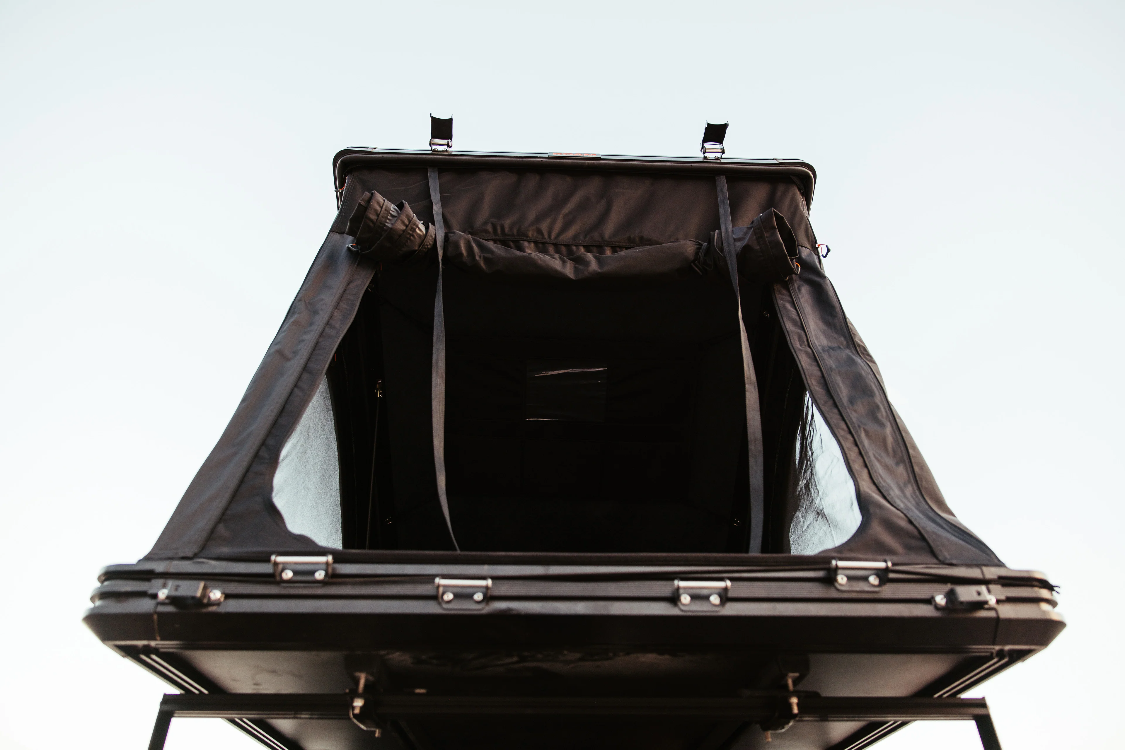 Roam Adventure Co Desperado Hardshell Rooftop Tent - Image 11