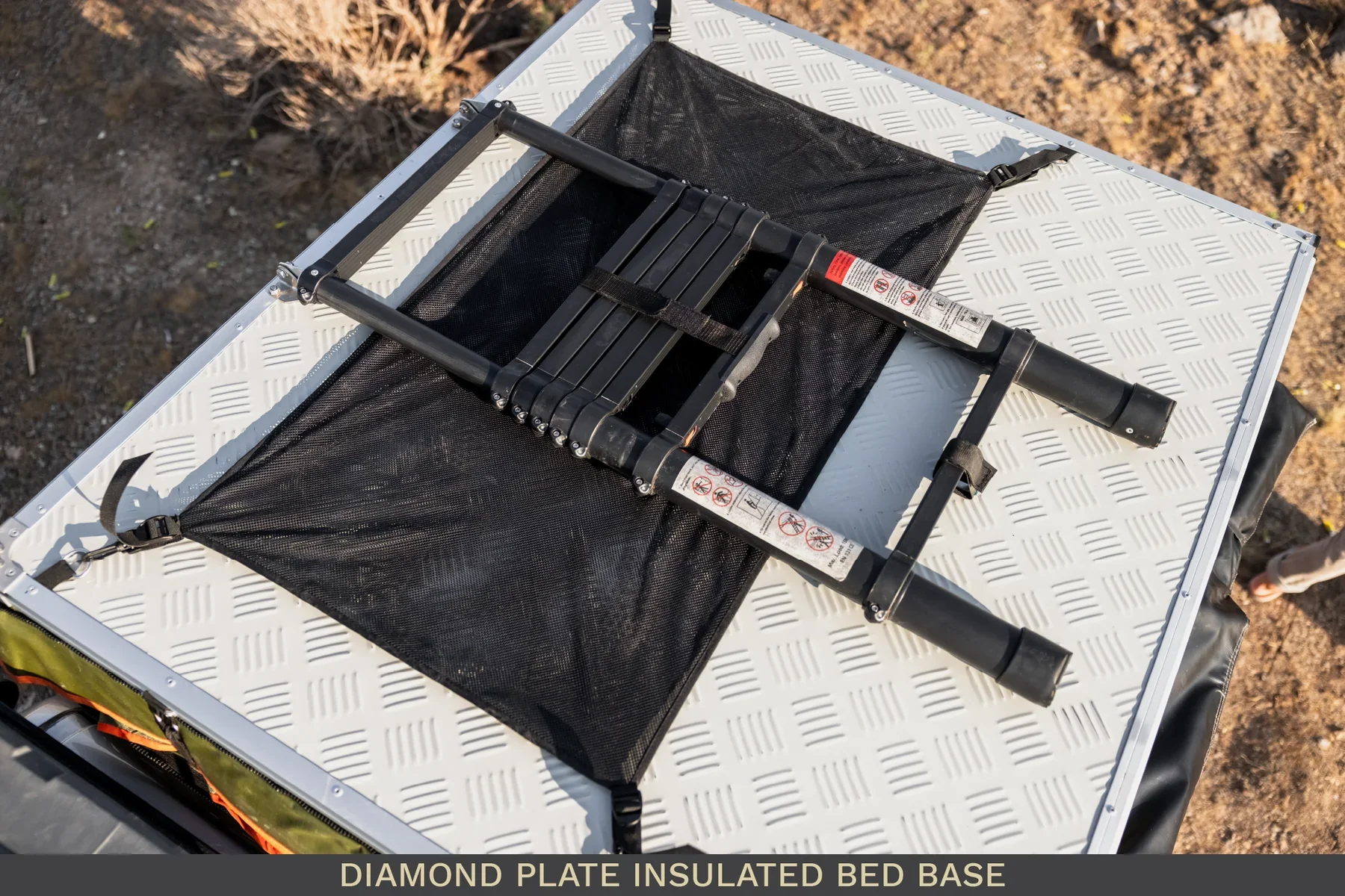Roam Vagabond 2.0 Rooftop Tent - Image 11
