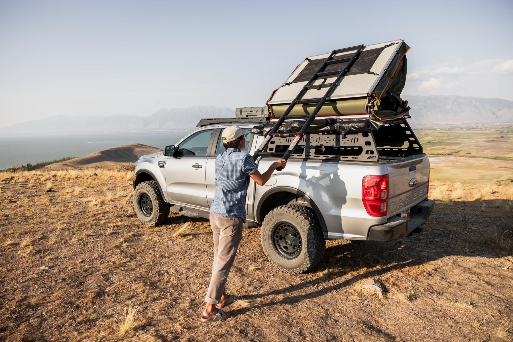 Roam Vagabond 2.0 Rooftop Tent - Image 12