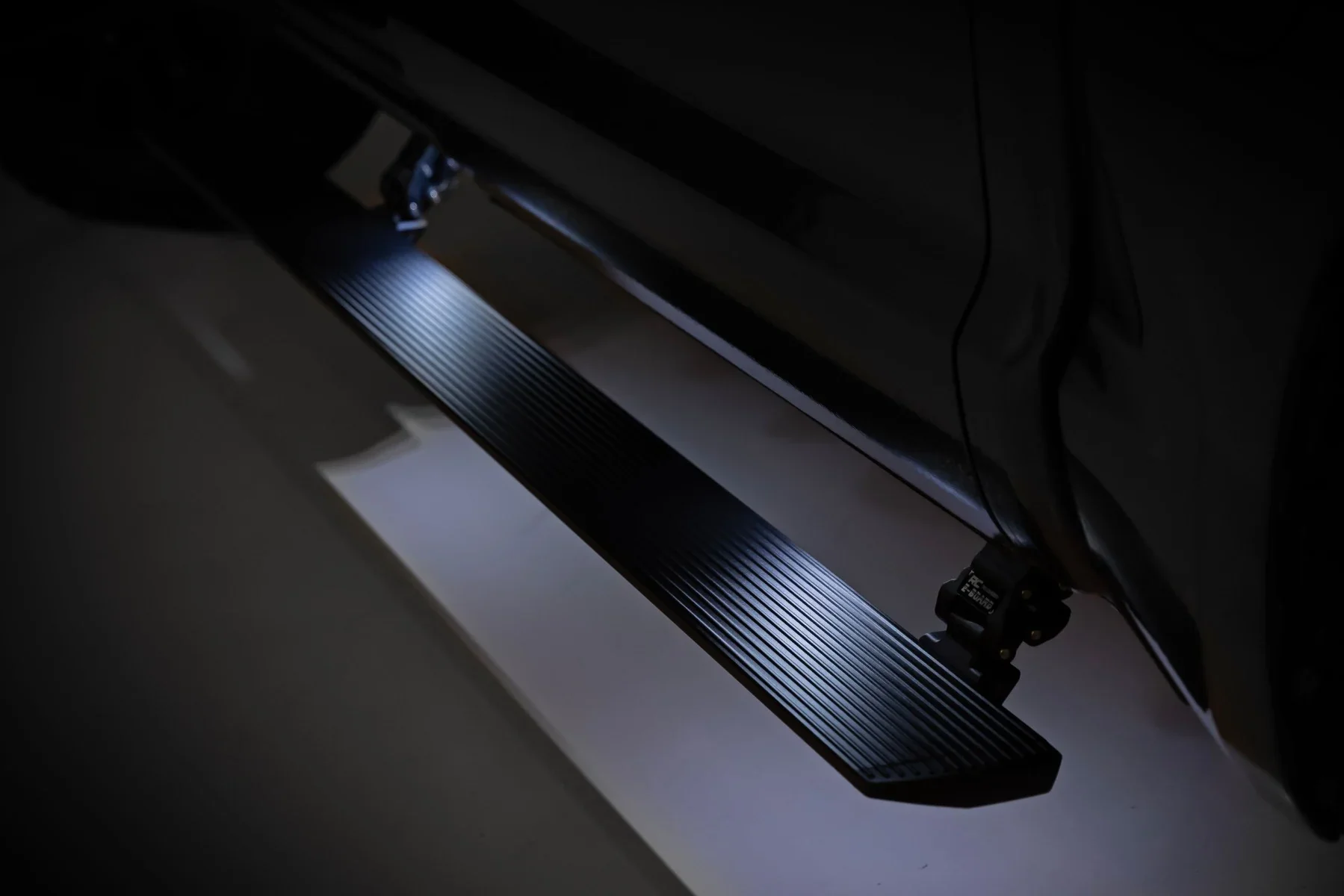 Rough Country Power Running Boards For 4Runner (2010-2024) - Image 3