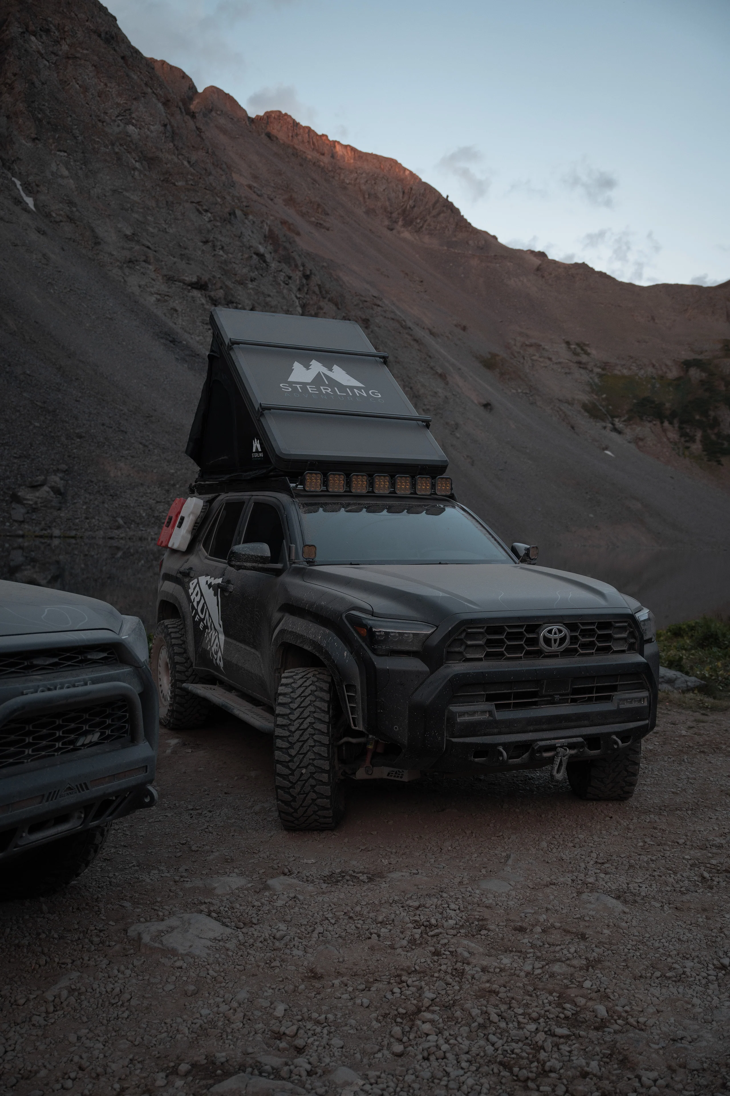 Sterling Adventure Co. Wasatch Lite Aluminum Hardshell Rooftop Tent - Image 10
