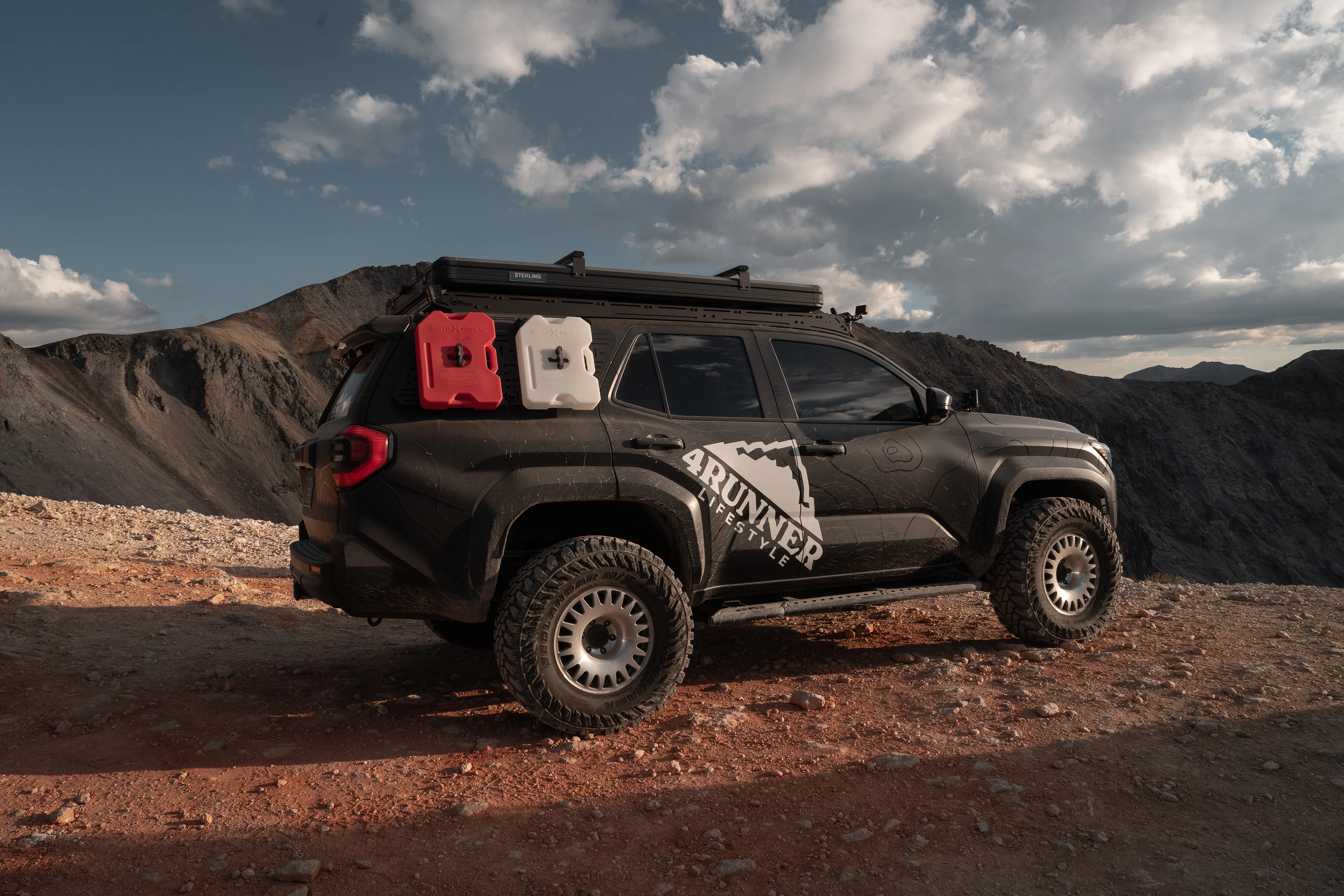 Sterling Adventure Co. Wasatch Lite Aluminum Hardshell Rooftop Tent - Image 5