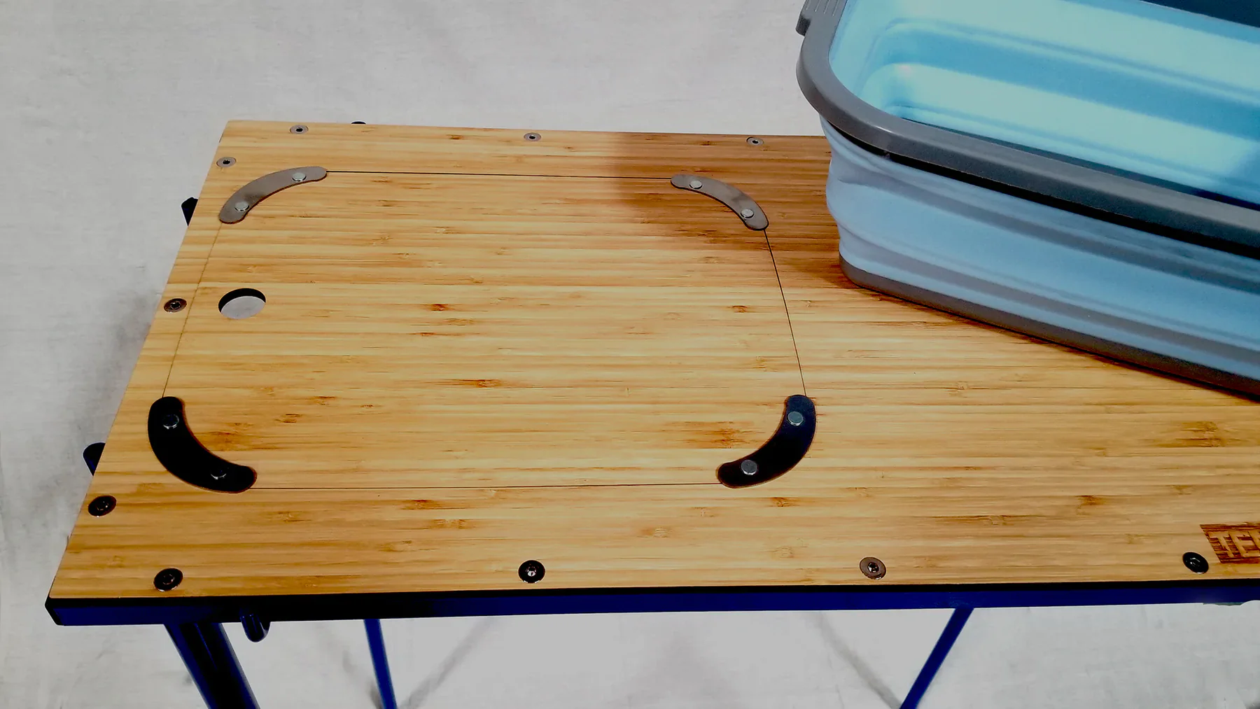Tembo Tusk Camp Basin Table Kit - Image 4