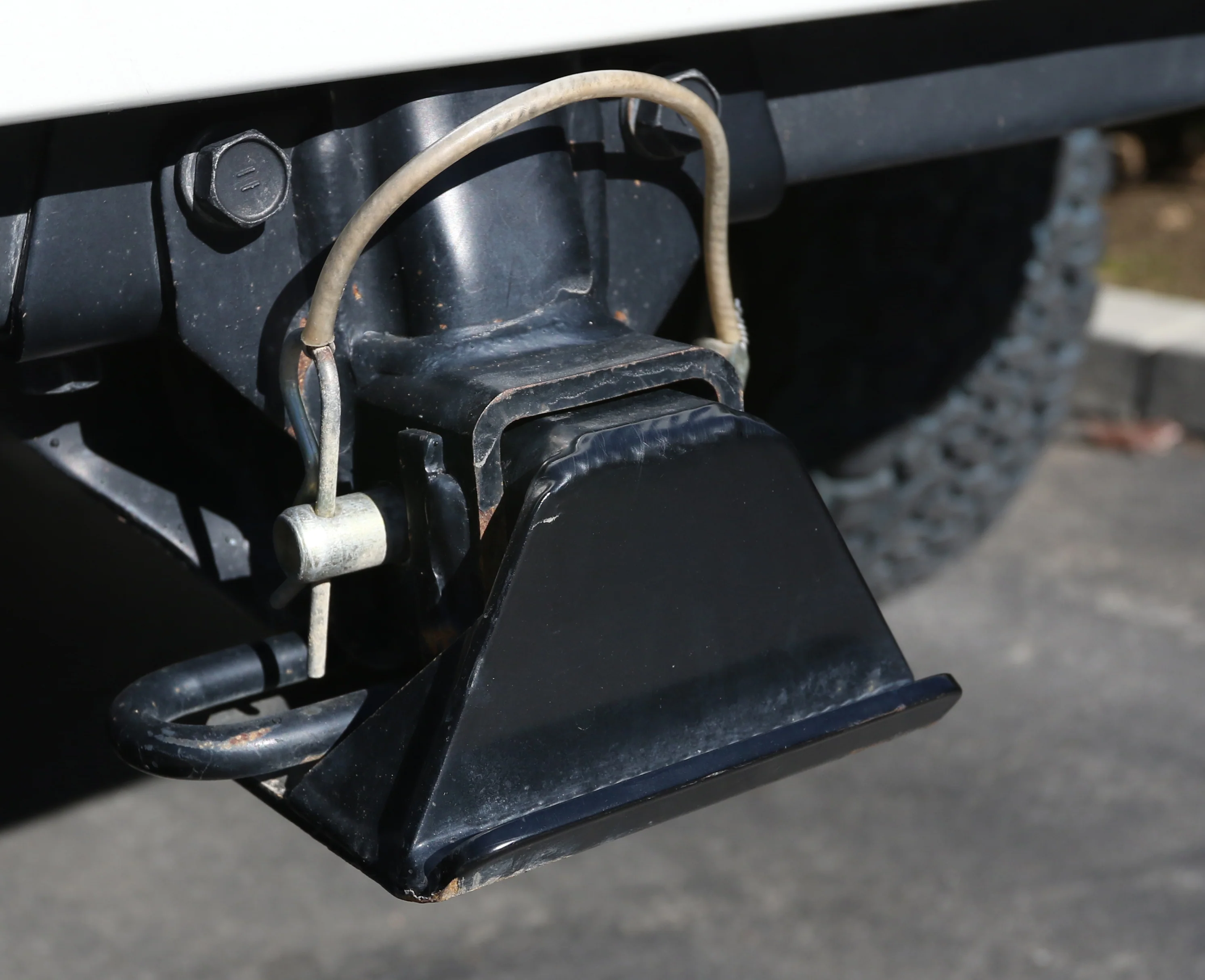 Total Chaos Fabrication Hitch Skid Plate For 4Runner (2005-2023) - Image 3