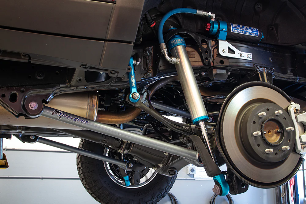 Total Chaos Lift Kit W/Front & Rear 2.5 Inch Diameter King Shocks For 4Runner (2025-Current) - Image 7