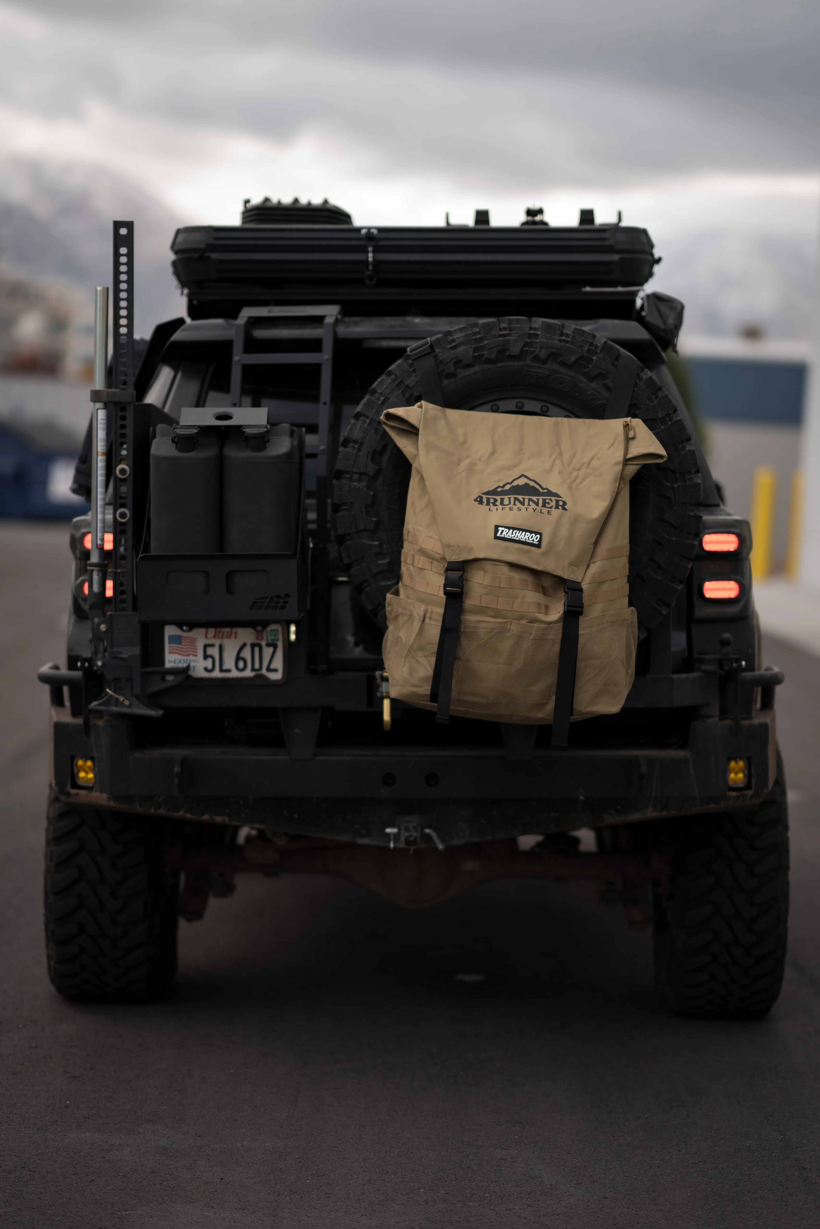 Trasharoo Spare Tire Trash Bag Tan - Image 4