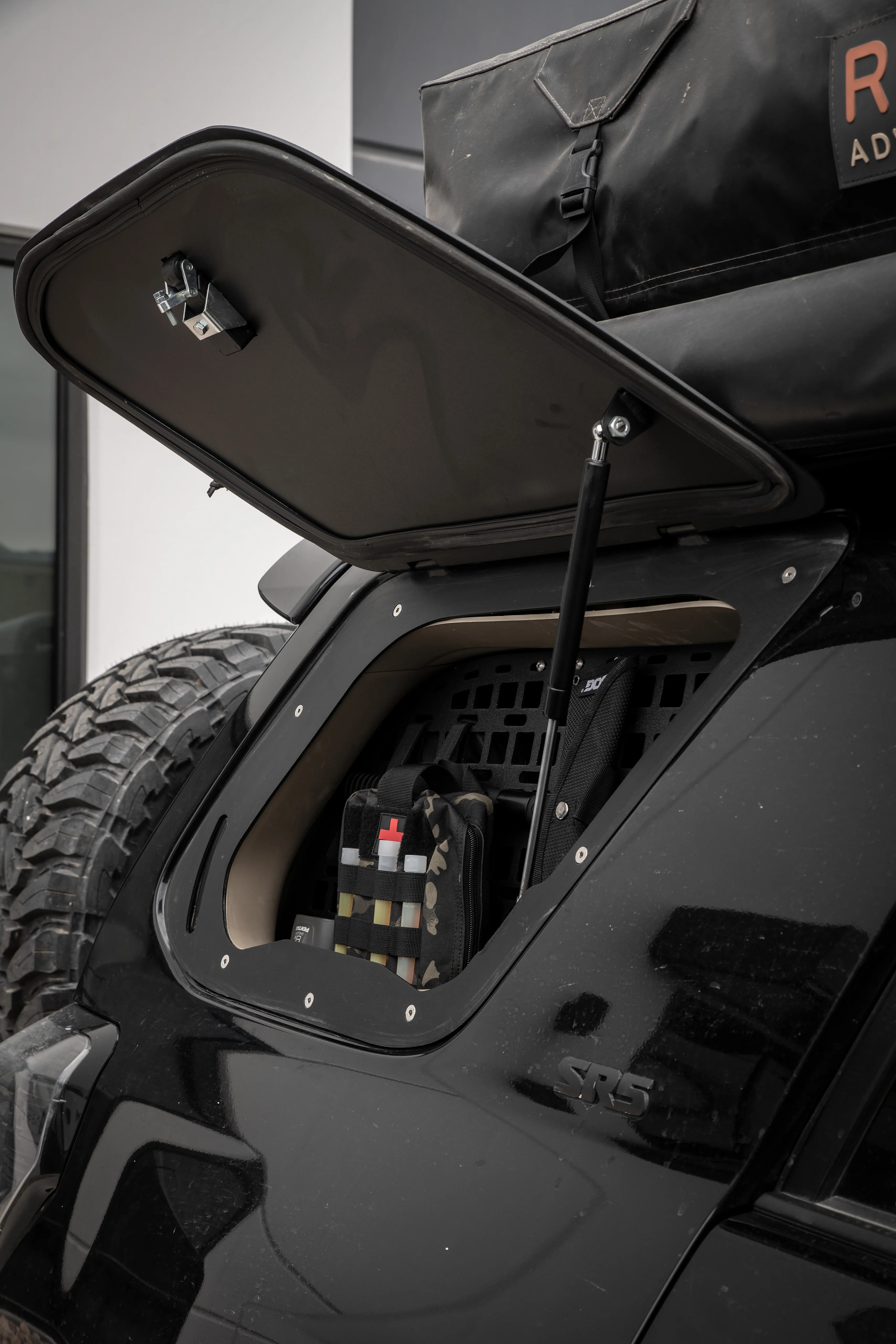Velox Offroad Rear Window Gullwing For 4Runner (2010-2024) - Image 2