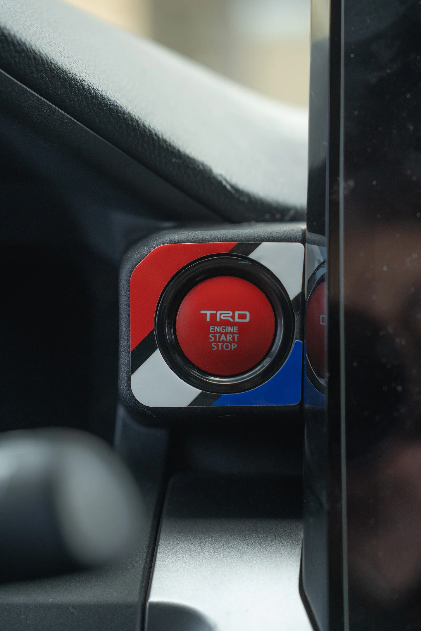 Vinyl Garage Start/Stop Button Overlay For 4Runner (2025-Current) - Image 22