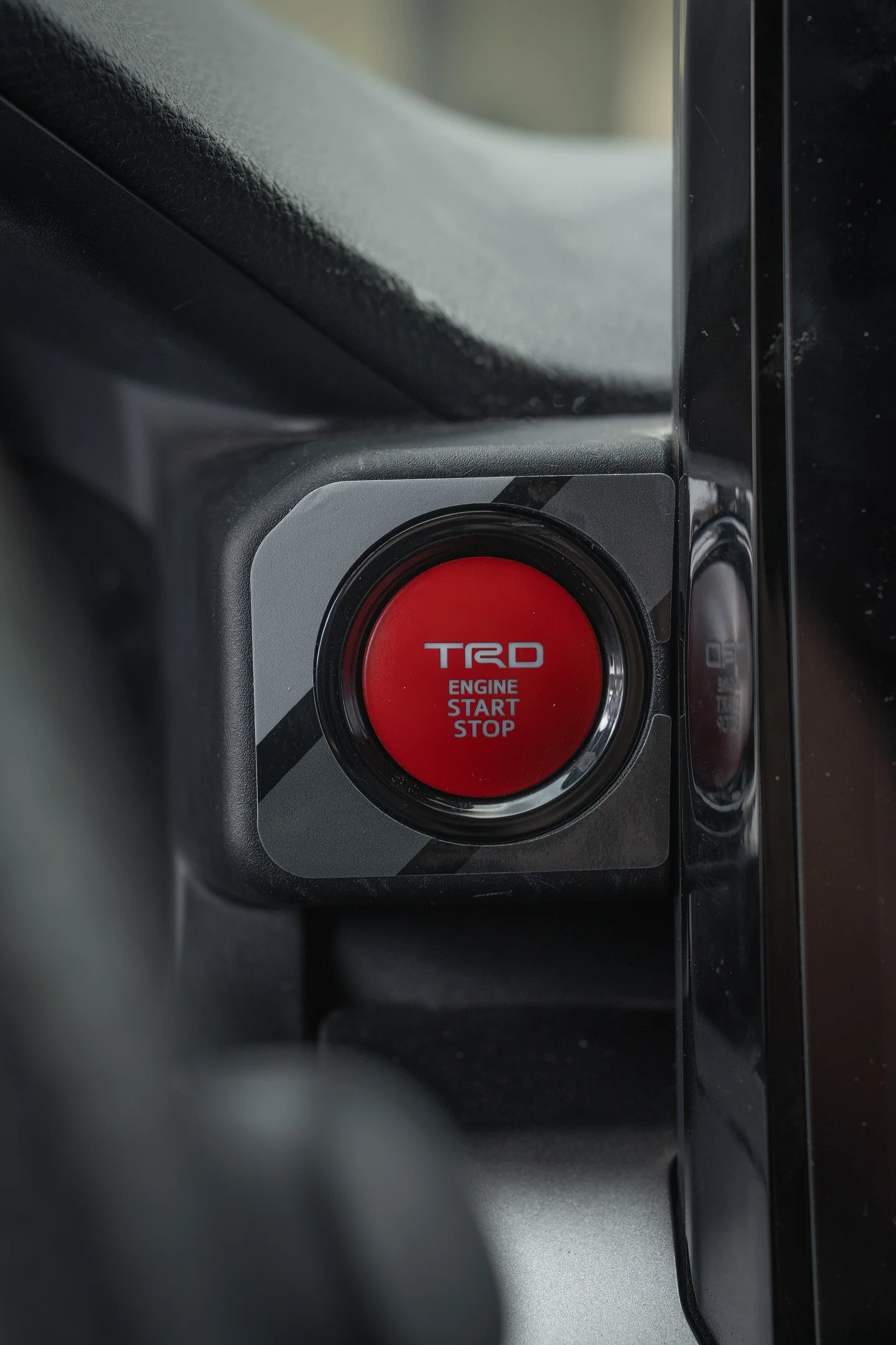 Vinyl Garage Start/Stop Button Overlay For 4Runner (2025-Current) - Image 28