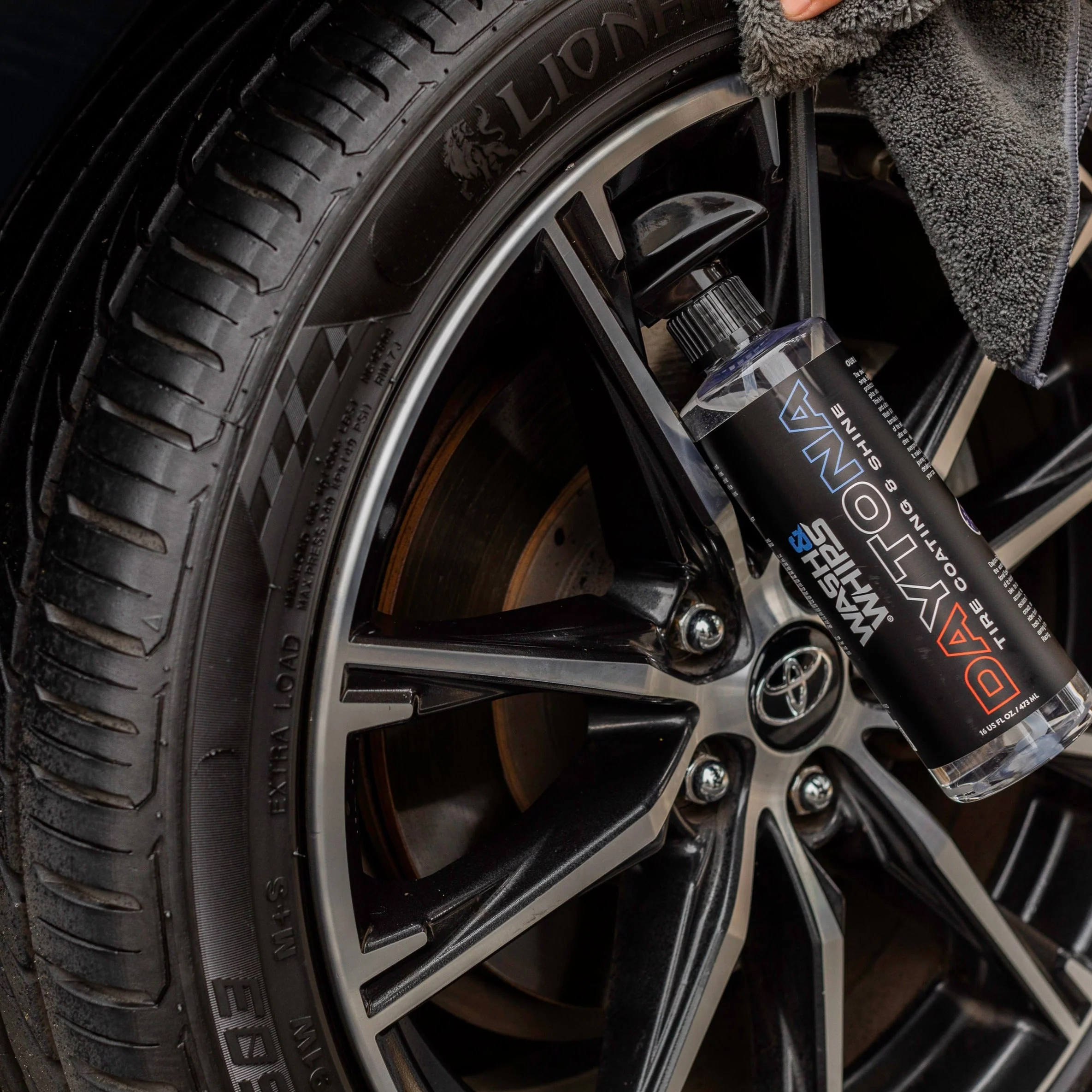 WASH&WHIPS 3-Step Car Care System - Image 12